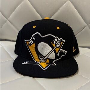 Zephyr Penguins (Pens) Fitted